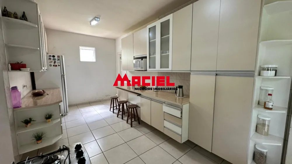 Alugar Casa / Sobrado em S&atilde;o Jos&eacute; dos Campos R$ 2.500,00 - Foto 10