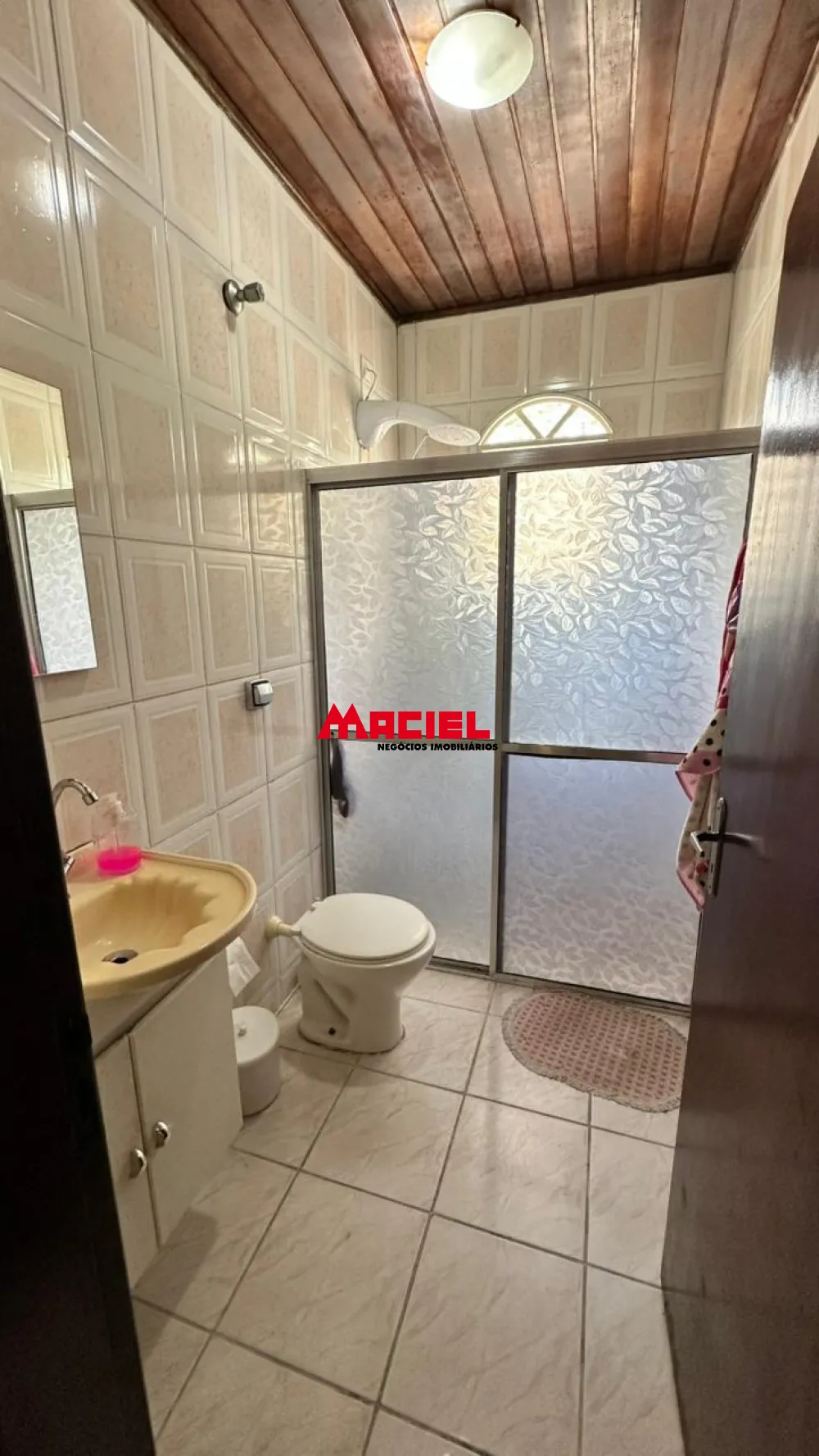 Alugar Casa / Sobrado em S&atilde;o Jos&eacute; dos Campos R$ 2.500,00 - Foto 18