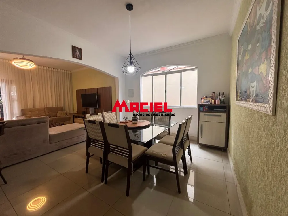 Comprar Casa / Padr&atilde;o em S&atilde;o Jos&eacute; dos Campos R$ 800.000,00 - Foto 4