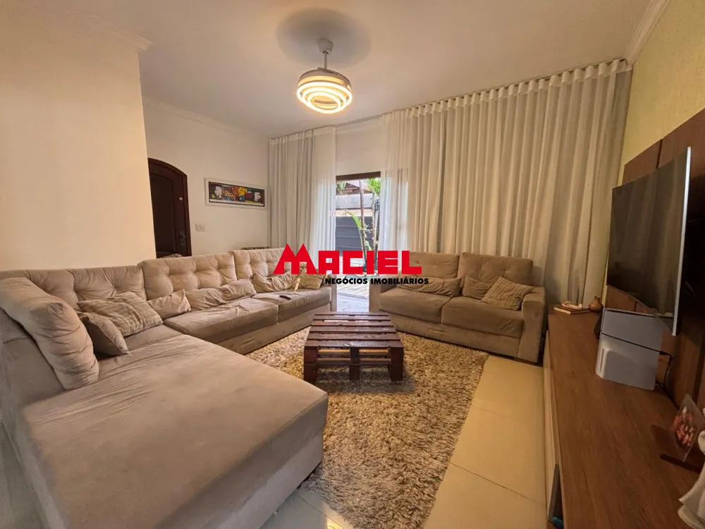 Comprar Casa / Padr&atilde;o em S&atilde;o Jos&eacute; dos Campos R$ 800.000,00 - Foto 3