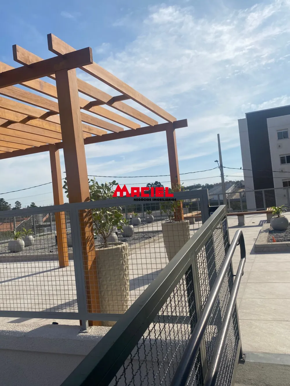 Alugar Apartamento / Padr&atilde;o em S&atilde;o Jos&eacute; dos Campos R$ 1.600,00 - Foto 2