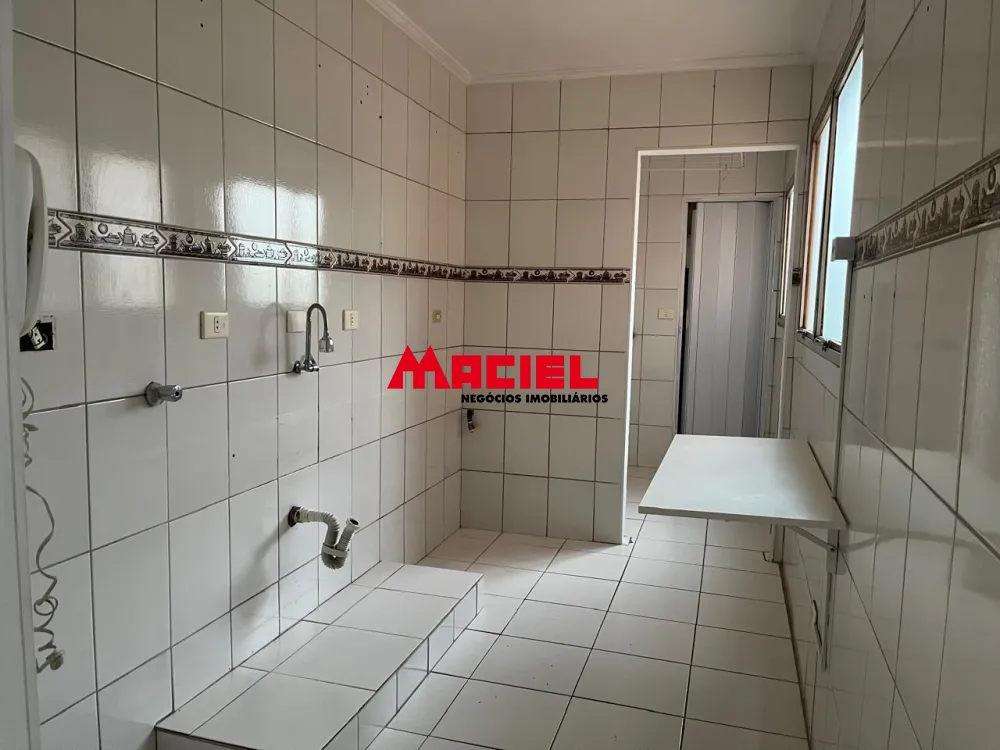 Comprar Apartamento / Padr&atilde;o em S&atilde;o Jos&eacute; dos Campos R$ 350.000,00 - Foto 4