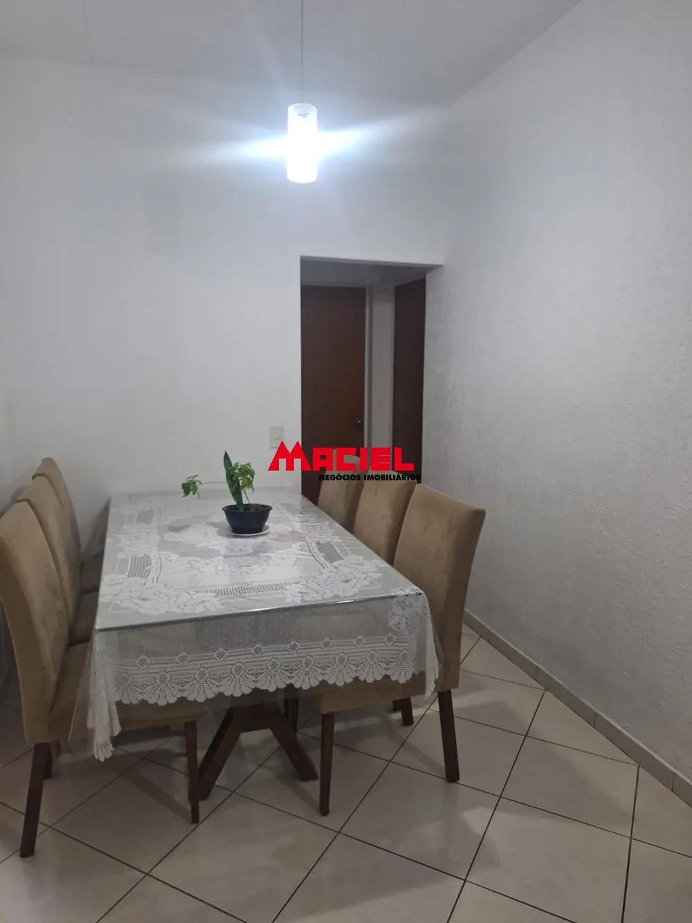 Alugar Apartamento / Padr&atilde;o em S&atilde;o Jos&eacute; dos Campos R$ 2.000,00 - Foto 1