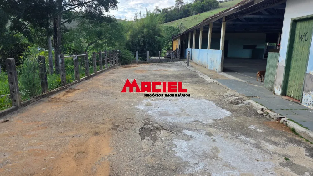 Alugar Comercial / Galp&atilde;o em Jambeiro R$ 3.800,00 - Foto 16