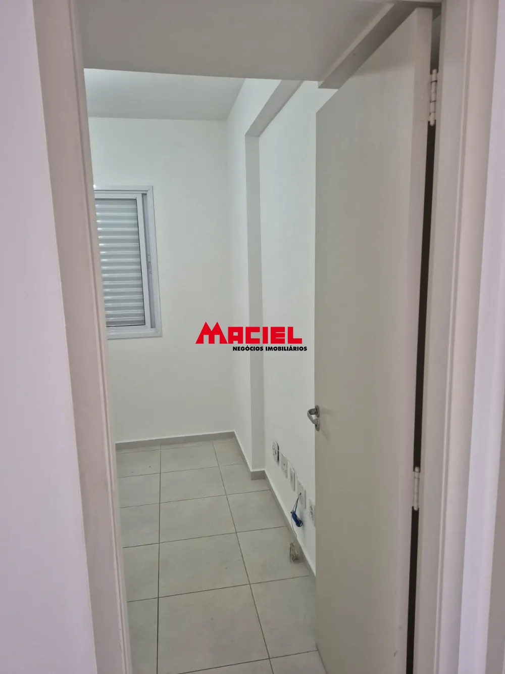 Alugar Apartamento / Padr&atilde;o em S&atilde;o Jos&eacute; dos Campos R$ 3.500,00 - Foto 12