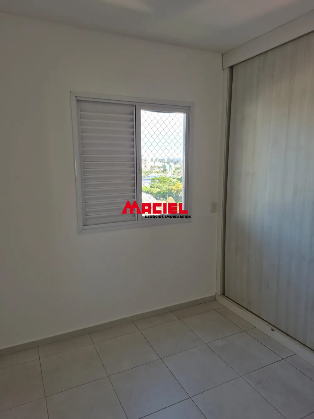 Alugar Apartamento / Padr&atilde;o em S&atilde;o Jos&eacute; dos Campos R$ 3.500,00 - Foto 14