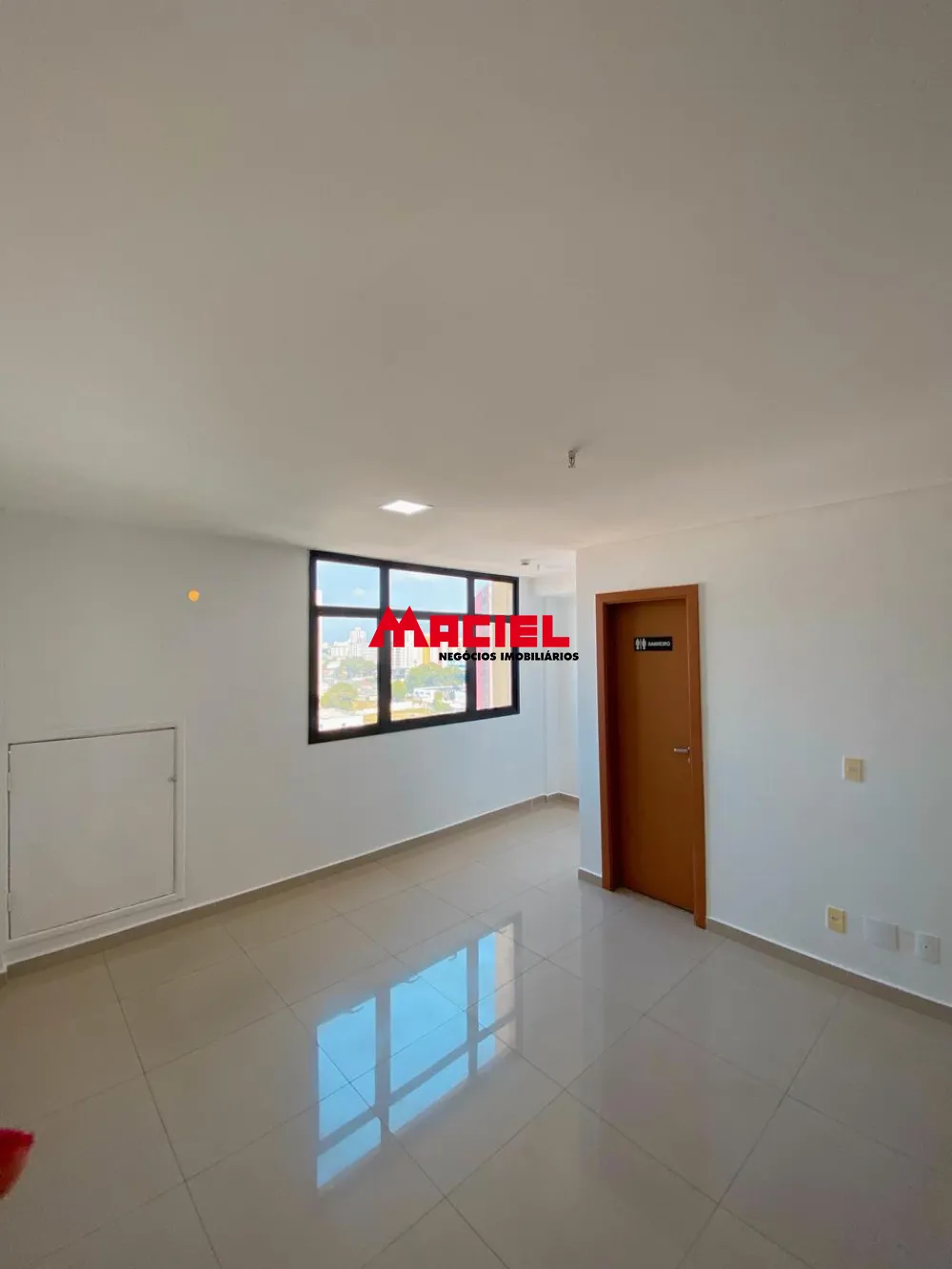 Comprar Comercial / Sala em Edif&iacute;cio/Condom&iacute;nio em S&atilde;o Jos&eacute; dos Campos R$ 370.000,00 - Foto 2
