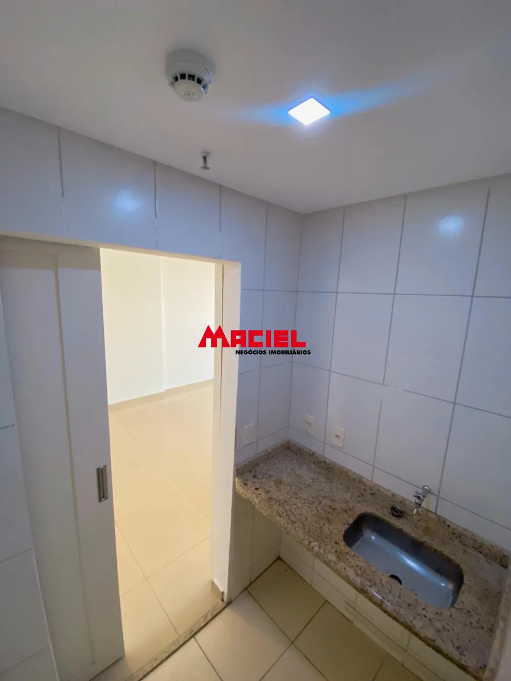 Comprar Comercial / Sala em Edif&iacute;cio/Condom&iacute;nio em S&atilde;o Jos&eacute; dos Campos R$ 370.000,00 - Foto 6