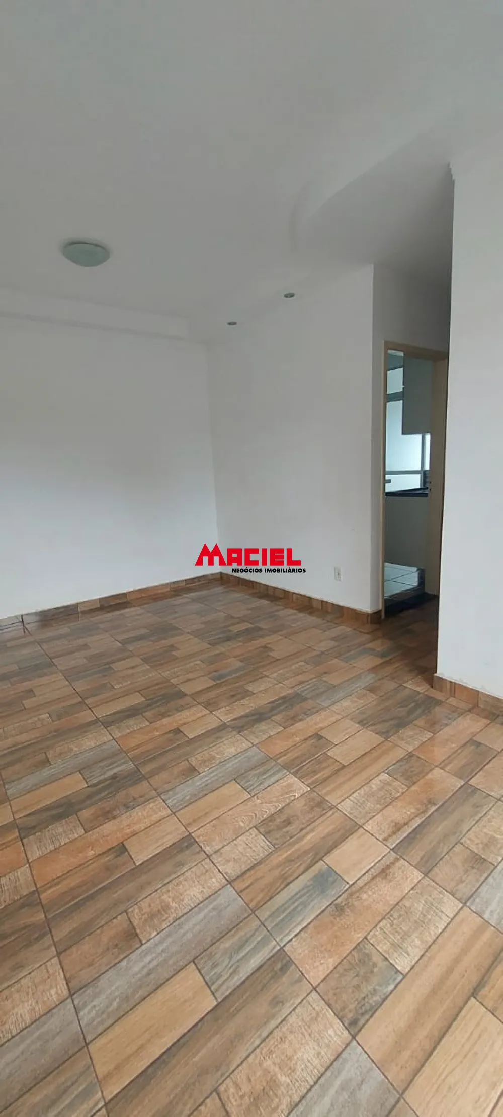 Alugar Apartamento / Padr&atilde;o em S&atilde;o Jos&eacute; dos Campos R$ 1.600,00 - Foto 3