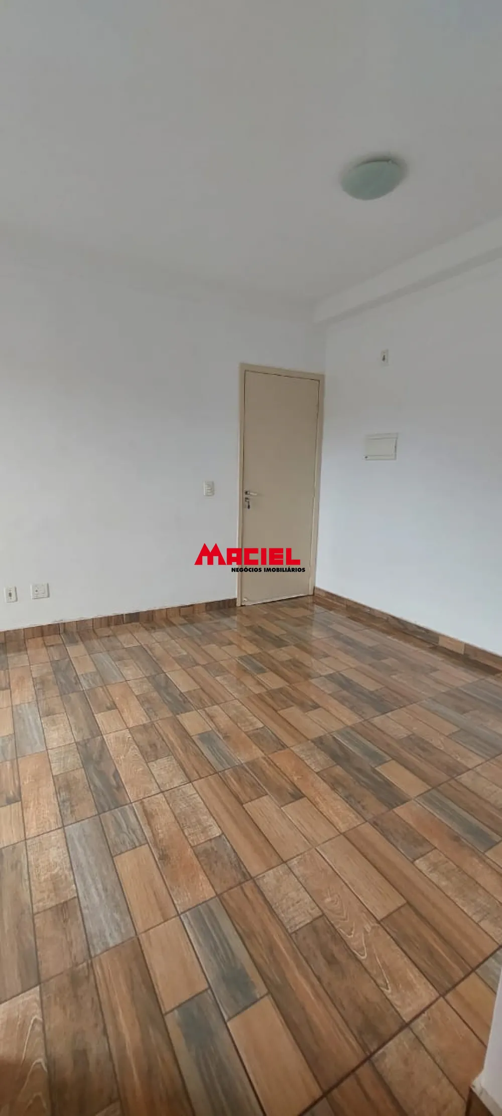 Alugar Apartamento / Padr&atilde;o em S&atilde;o Jos&eacute; dos Campos R$ 1.600,00 - Foto 4