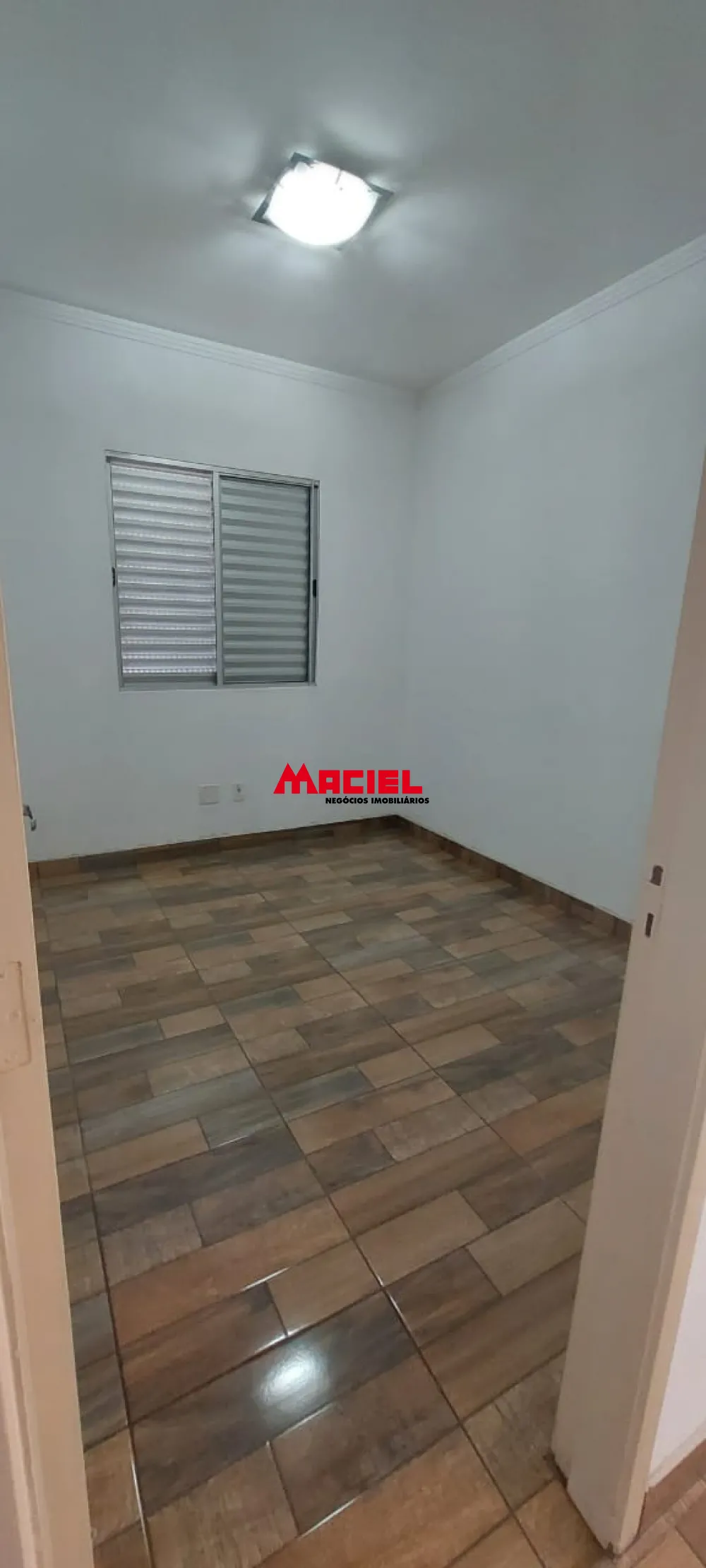 Alugar Apartamento / Padr&atilde;o em S&atilde;o Jos&eacute; dos Campos R$ 1.600,00 - Foto 5