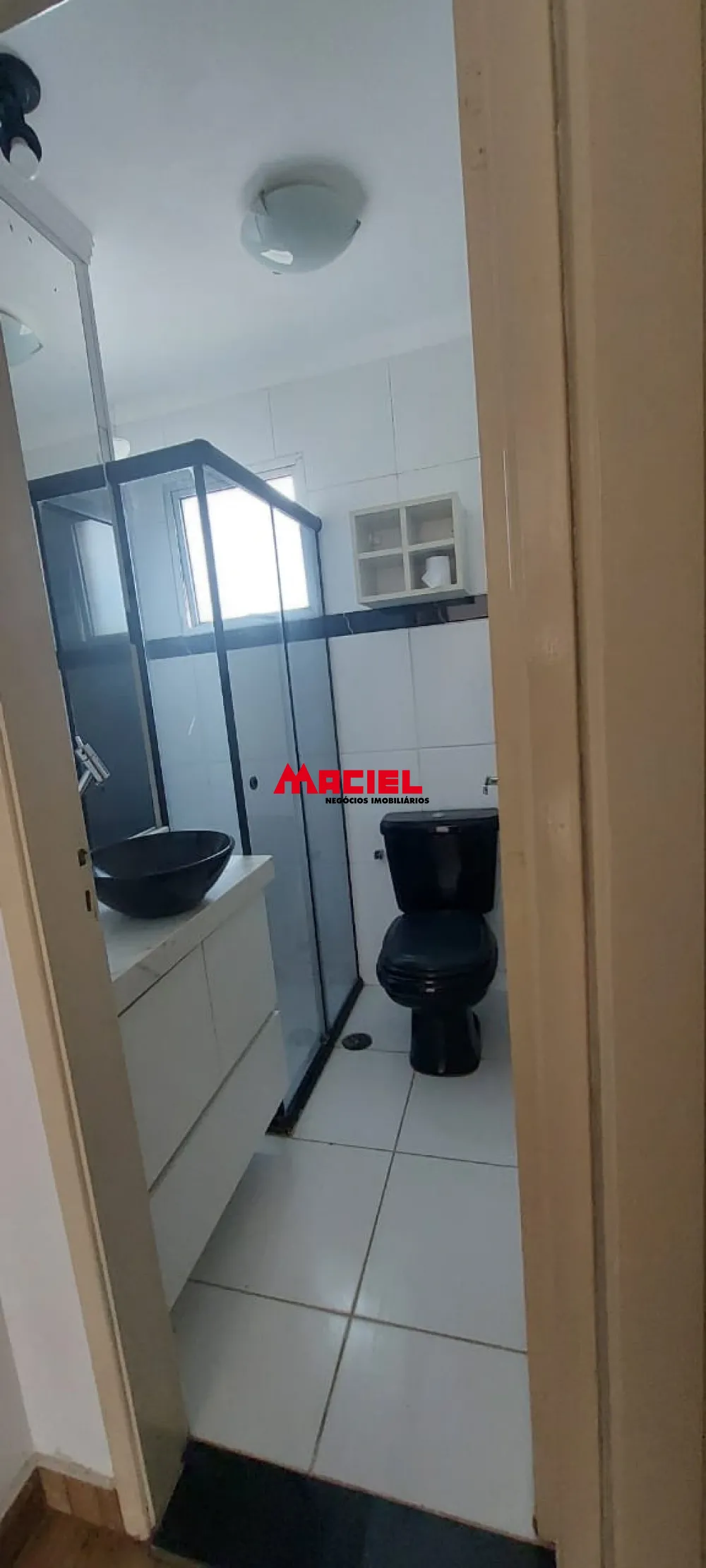 Alugar Apartamento / Padr&atilde;o em S&atilde;o Jos&eacute; dos Campos R$ 1.600,00 - Foto 11