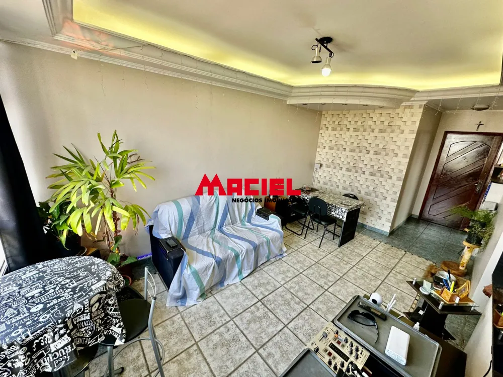 Comprar Apartamento / Padr&atilde;o em S&atilde;o Jos&eacute; dos Campos R$ 450.000,00 - Foto 2