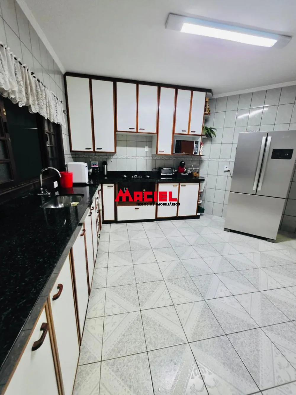 Alugar Casa / Condom&iacute;nio em S&atilde;o Jos&eacute; dos Campos R$ 9.000,00 - Foto 17