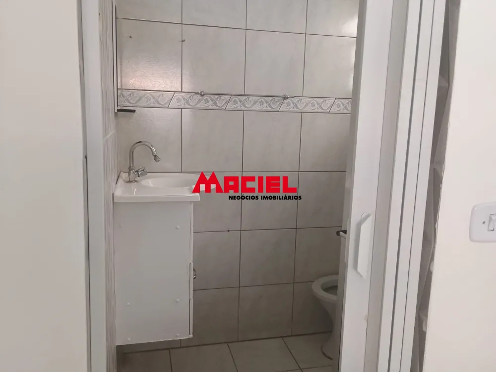 Alugar Casa / Padr&atilde;o em S&atilde;o Jos&eacute; dos Campos R$ 2.600,00 - Foto 6
