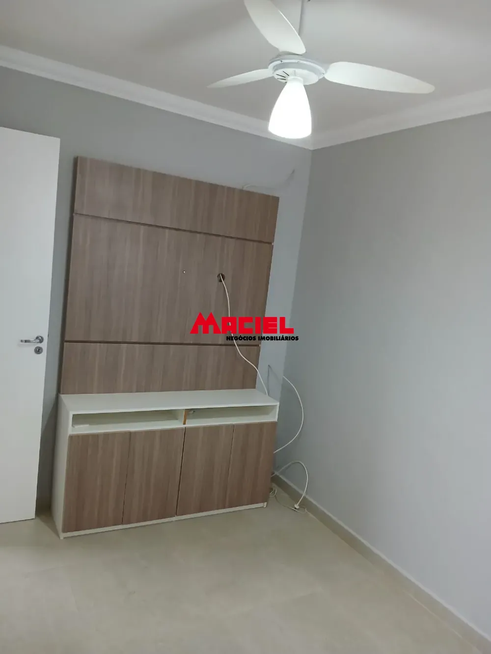 Alugar Apartamento / Padr&atilde;o em S&atilde;o Jos&eacute; dos Campos R$ 2.100,00 - Foto 8