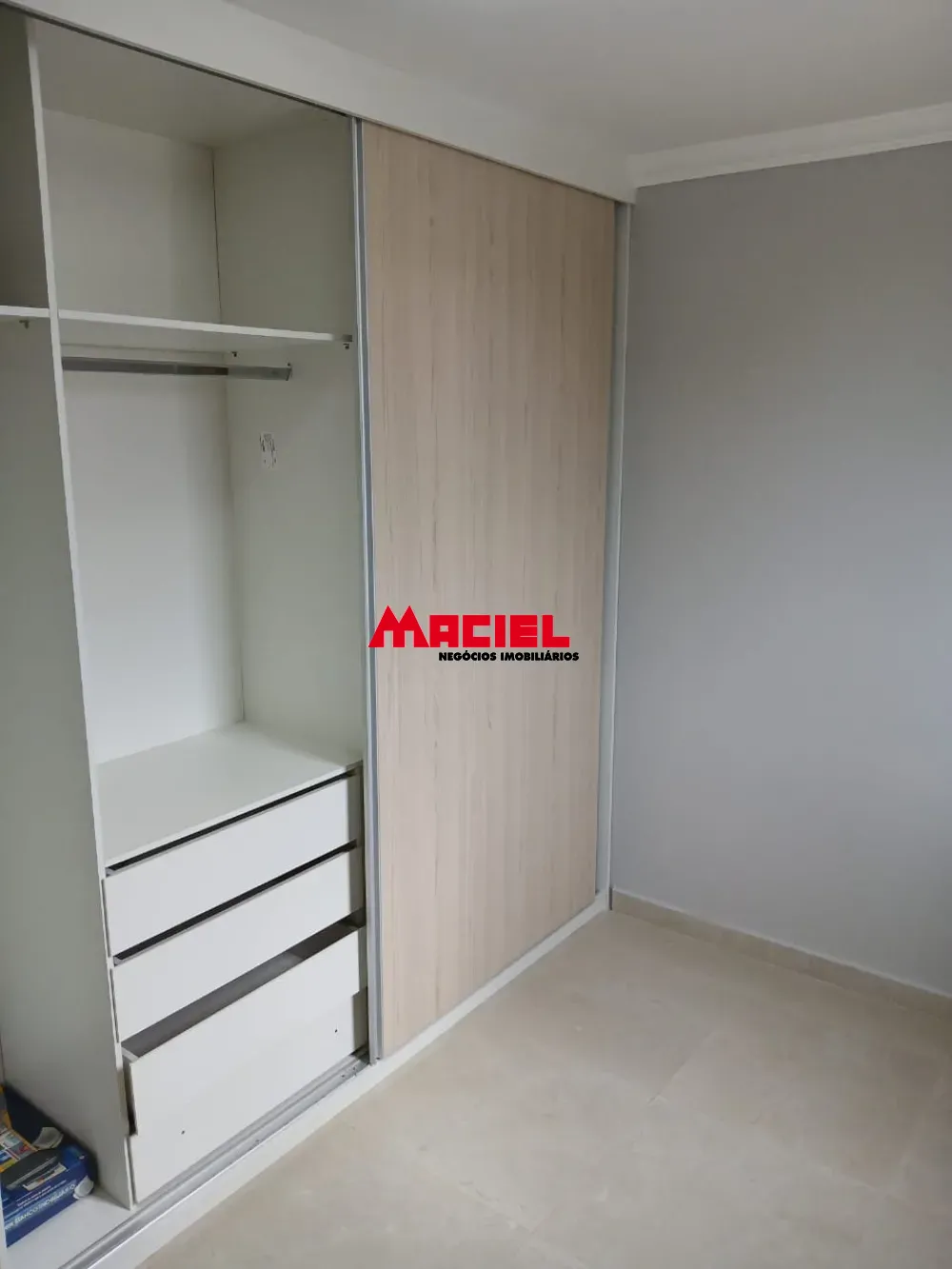 Alugar Apartamento / Padr&atilde;o em S&atilde;o Jos&eacute; dos Campos R$ 2.100,00 - Foto 9