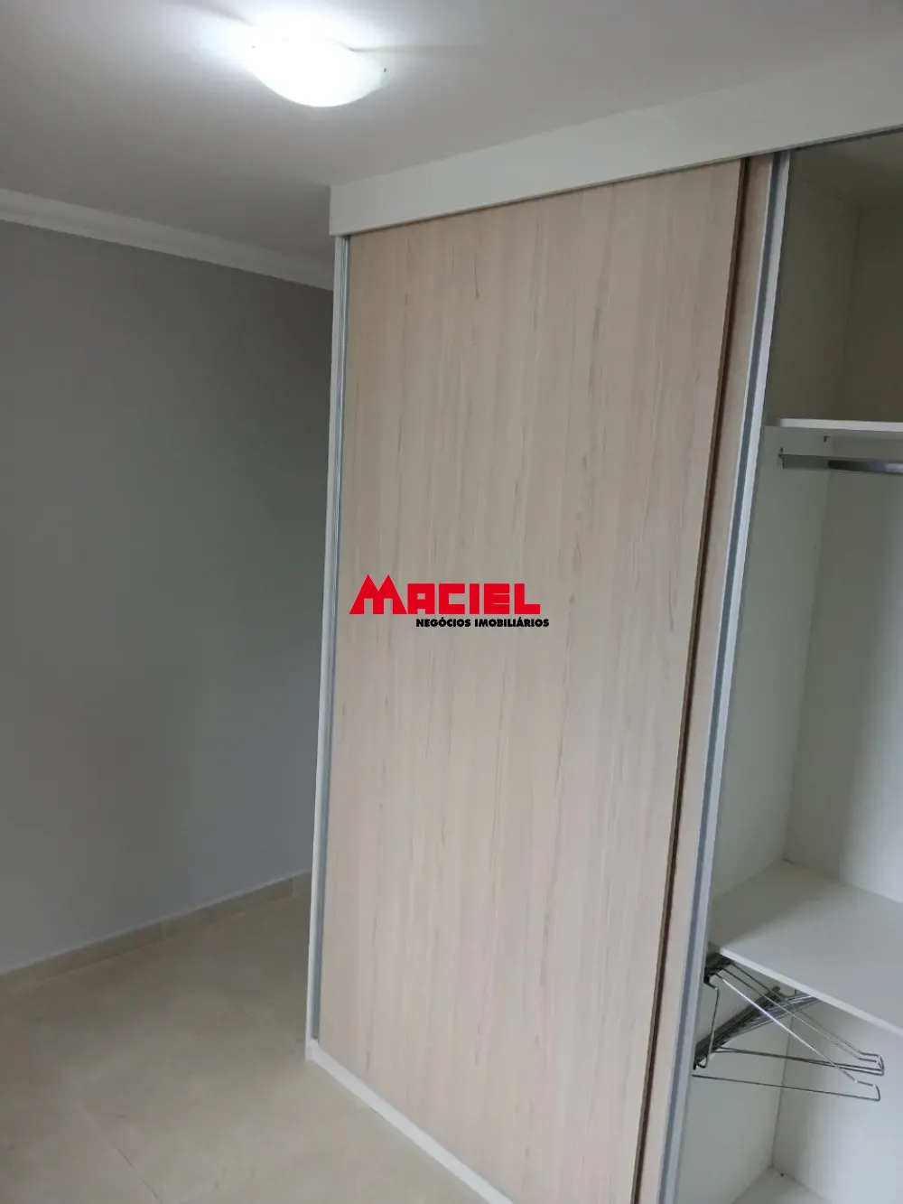 Alugar Apartamento / Padr&atilde;o em S&atilde;o Jos&eacute; dos Campos R$ 2.100,00 - Foto 13