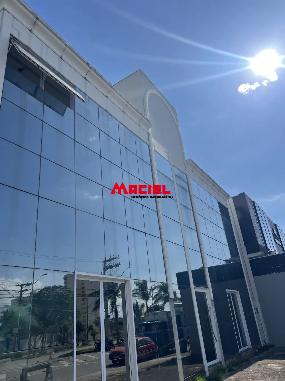 Comprar Comercial / Ponto Comercial em S&atilde;o Jos&eacute; dos Campos R$ 4.000,00 - Foto 2