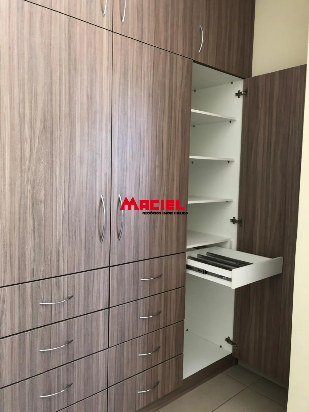 Alugar Casa / Ed&iacute;cula em S&atilde;o Jos&eacute; dos Campos R$ 1.700,00 - Foto 8