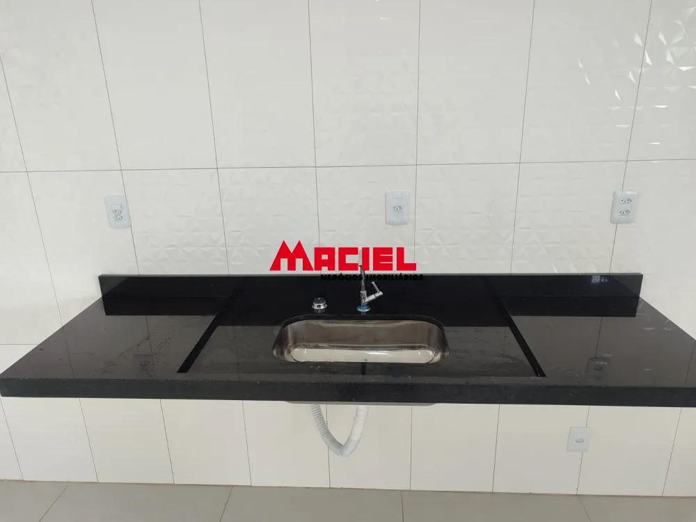 Comprar Casa / Padr&atilde;o em S&atilde;o Jos&eacute; dos Campos R$ 425.000,00 - Foto 4