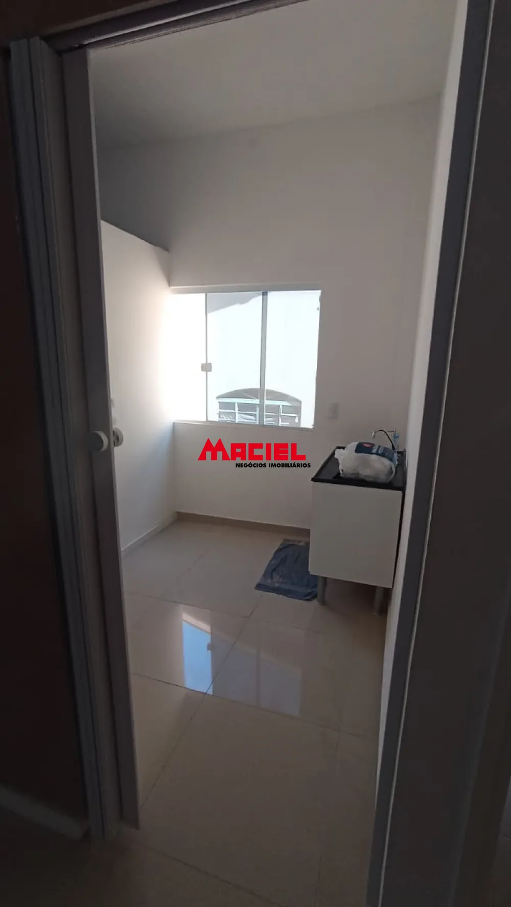 Alugar Comercial / Ponto Comercial em S&atilde;o Jos&eacute; dos Campos R$ 3.900,00 - Foto 5