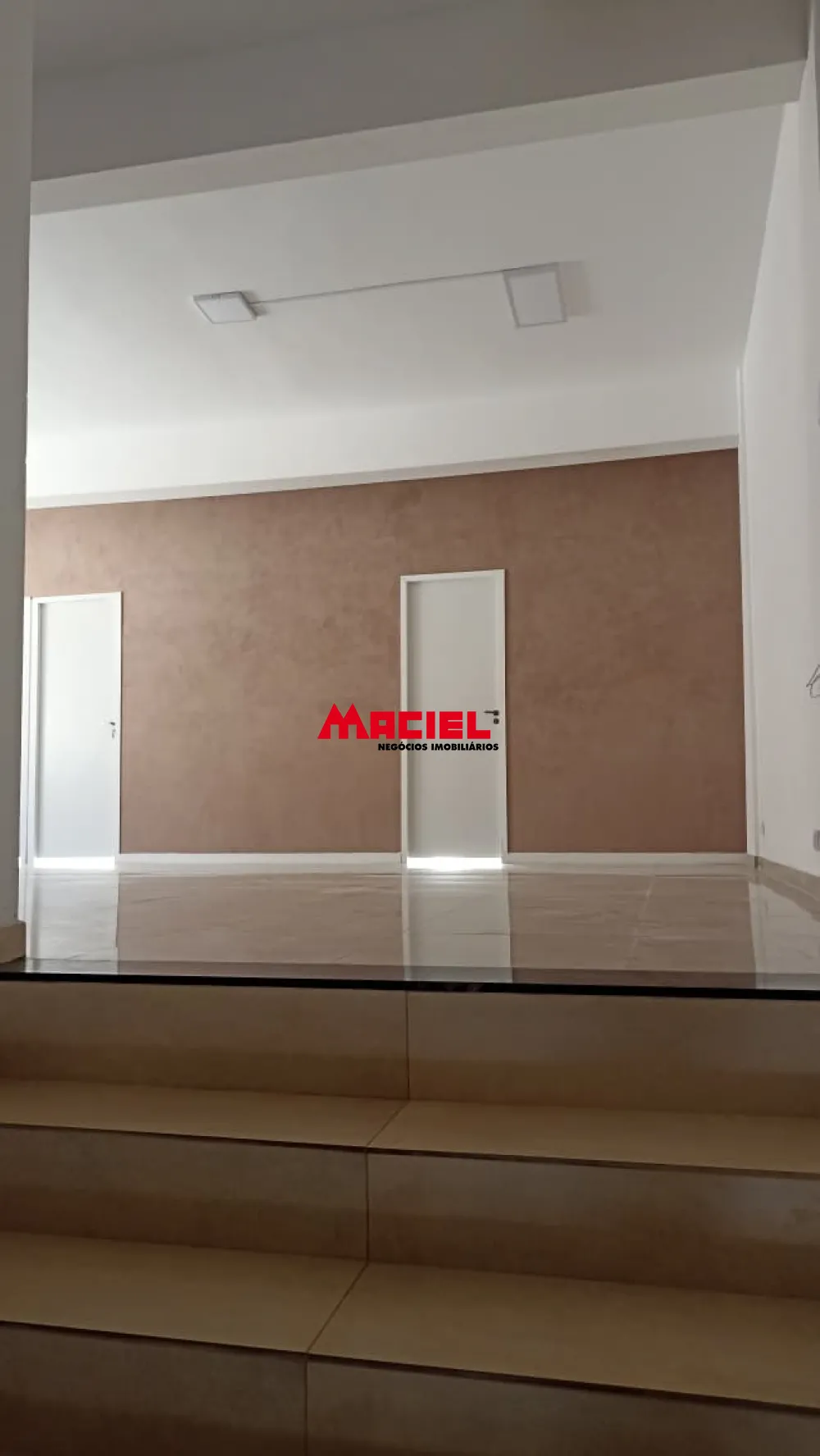 Alugar Comercial / Ponto Comercial em S&atilde;o Jos&eacute; dos Campos R$ 3.900,00 - Foto 7