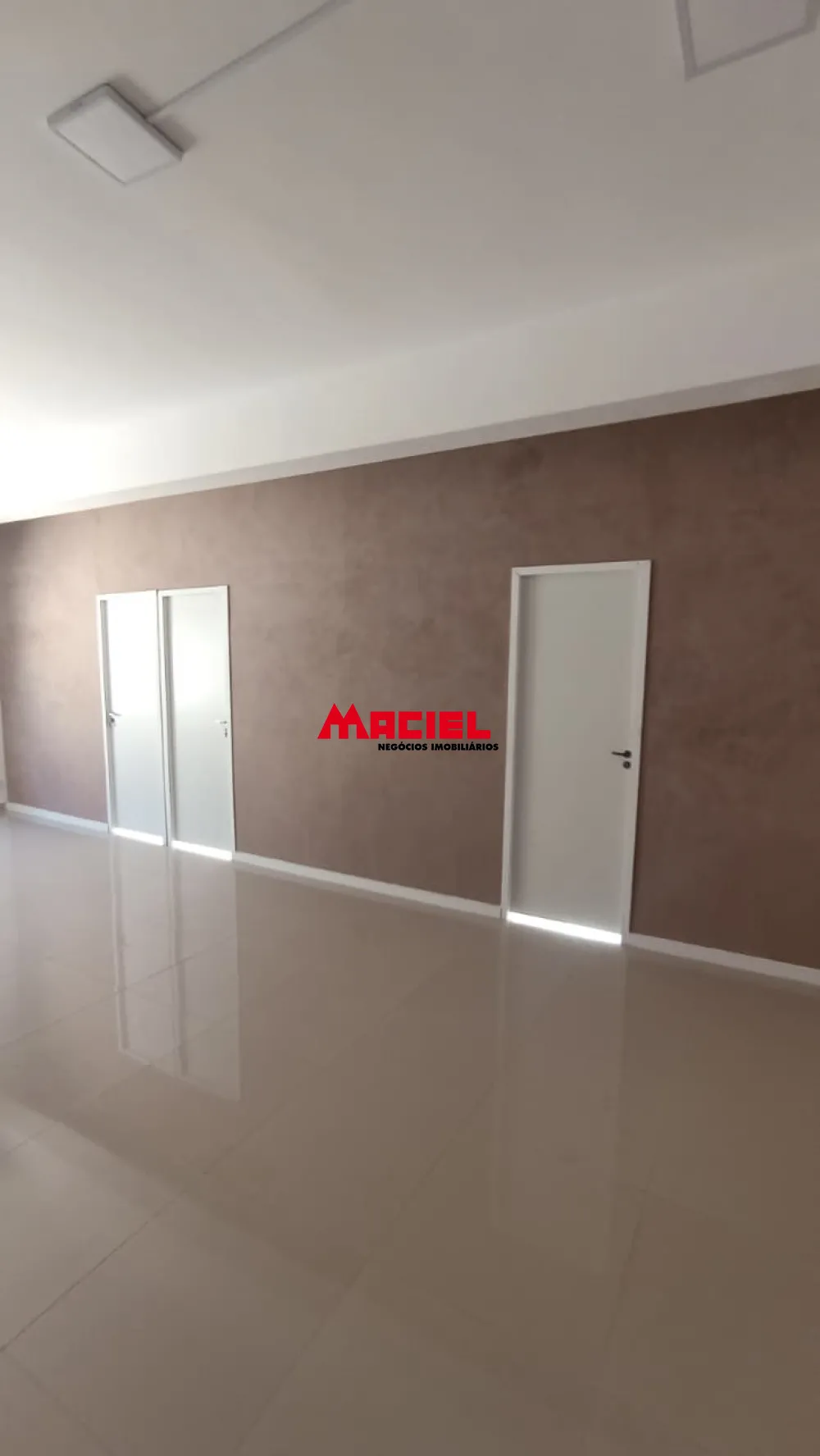 Alugar Comercial / Ponto Comercial em S&atilde;o Jos&eacute; dos Campos R$ 3.900,00 - Foto 21