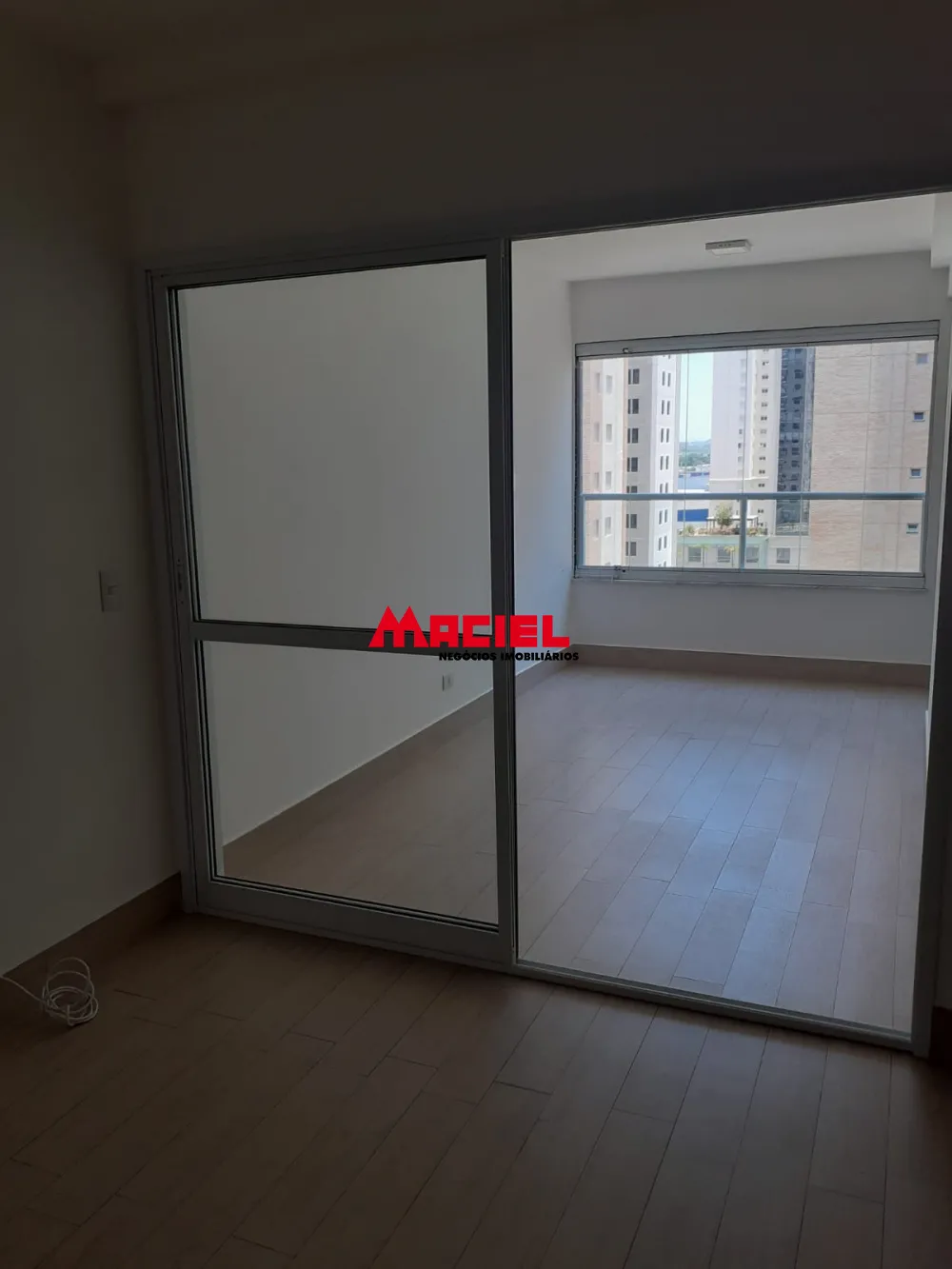 Alugar Apartamento / Padr&atilde;o em S&atilde;o Jos&eacute; dos Campos R$ 4.200,00 - Foto 1