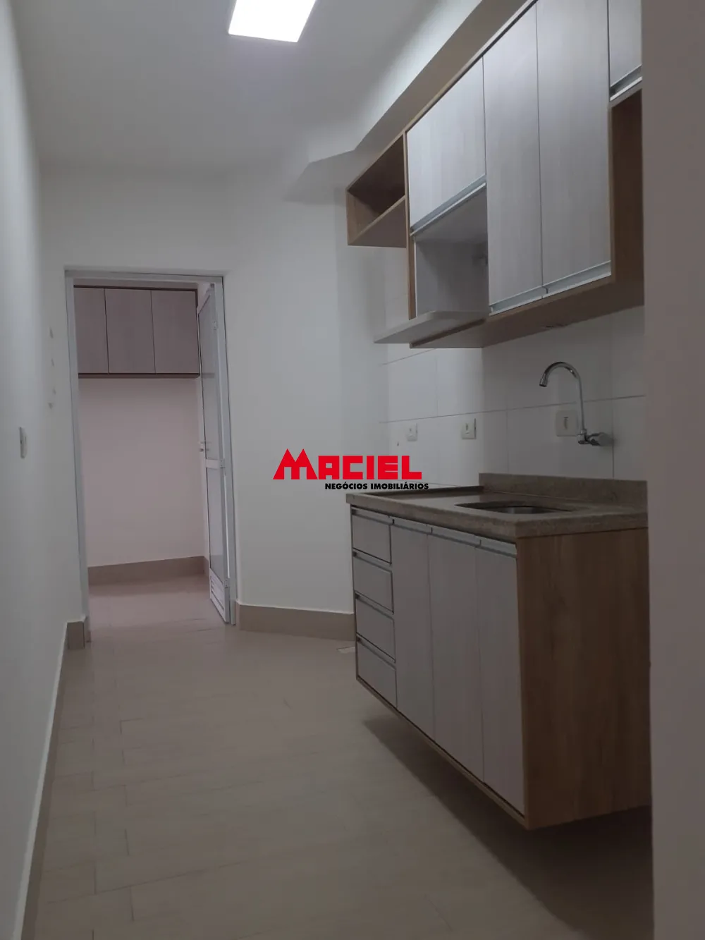 Alugar Apartamento / Padr&atilde;o em S&atilde;o Jos&eacute; dos Campos R$ 4.200,00 - Foto 2