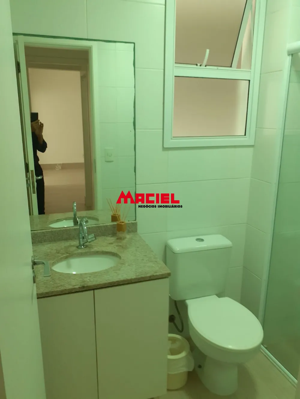 Alugar Apartamento / Padr&atilde;o em S&atilde;o Jos&eacute; dos Campos R$ 4.200,00 - Foto 10