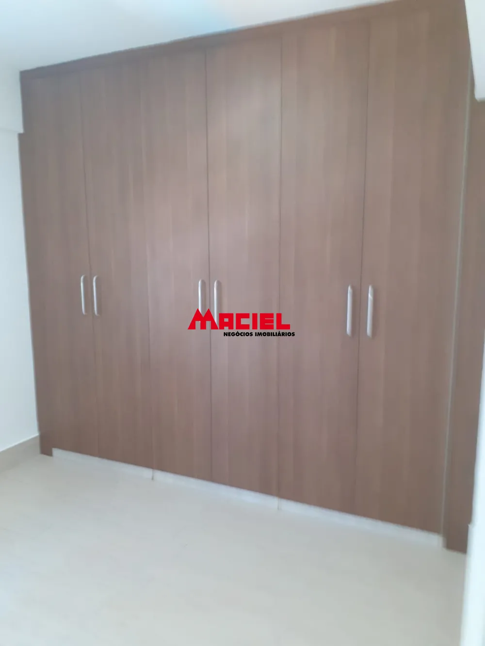 Alugar Apartamento / Padr&atilde;o em S&atilde;o Jos&eacute; dos Campos R$ 4.200,00 - Foto 9