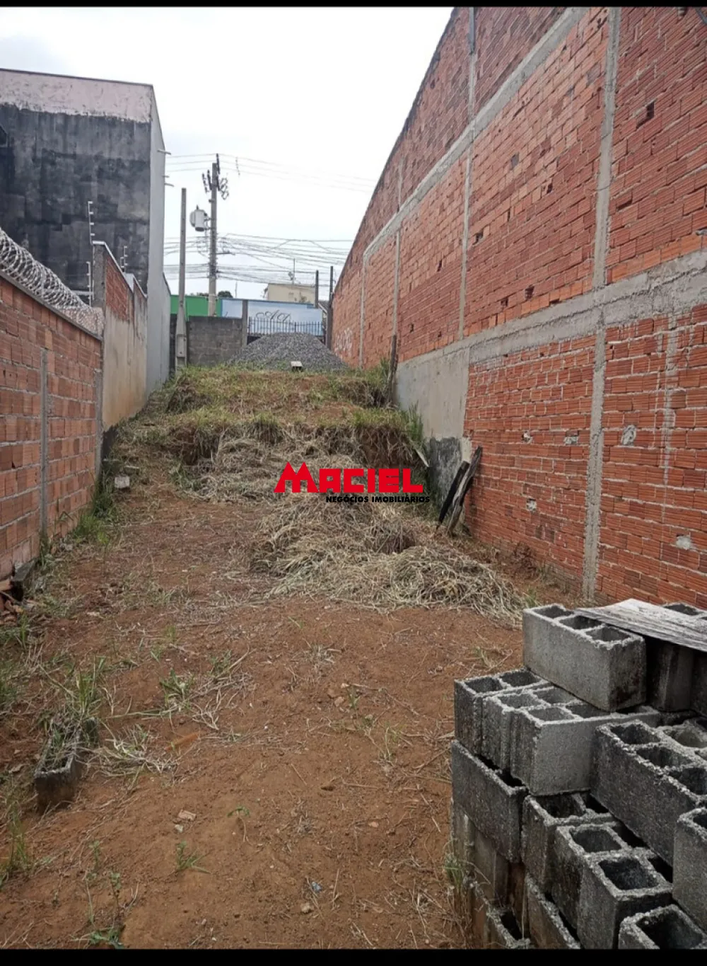 Comprar Terreno / Padr&atilde;o em S&atilde;o Jos&eacute; dos Campos R$ 110.000,00 - Foto 1