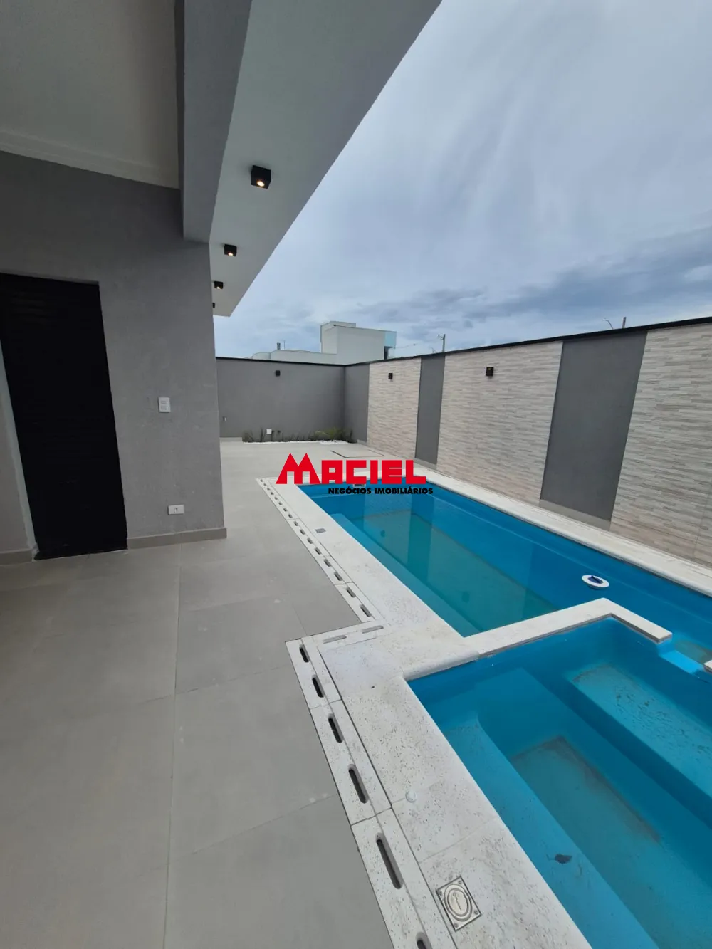 Comprar Casa / Condom&iacute;nio em Taubat&eacute; R$ 999.000,00 - Foto 4