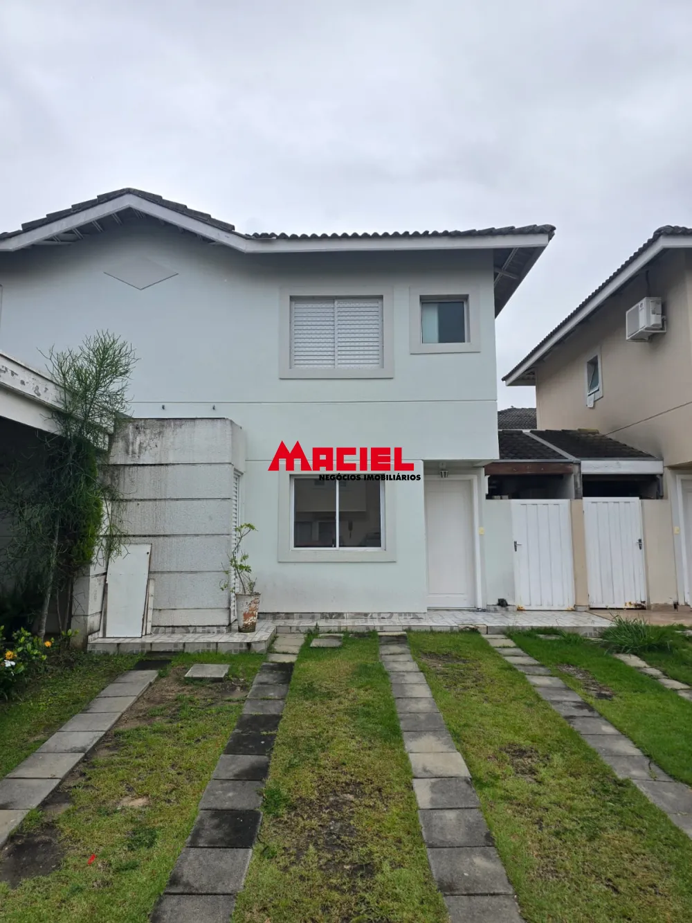 Alugar Casa / Sobrado em Jacare&iacute; R$ 4.500,00 - Foto 1