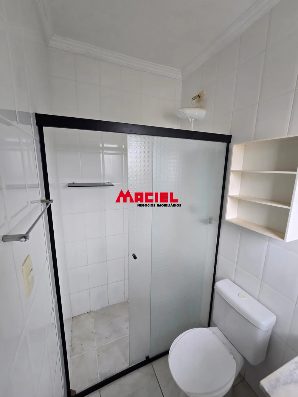 Alugar Casa / Sobrado em Jacare&iacute; R$ 4.500,00 - Foto 5