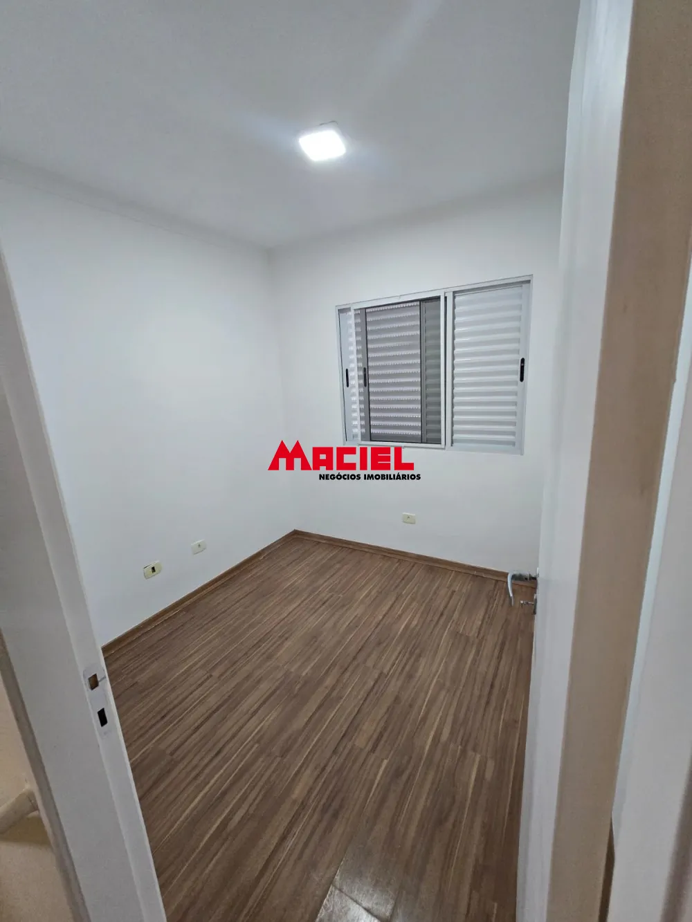 Alugar Casa / Sobrado em Jacare&iacute; R$ 4.500,00 - Foto 10