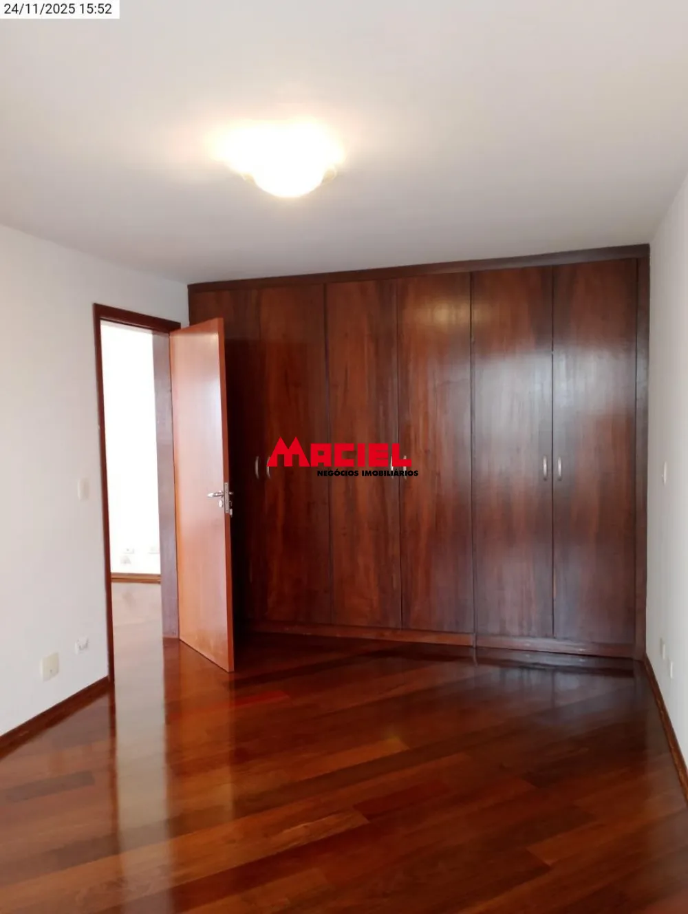 Alugar Apartamento / Cobertura em S&atilde;o Jos&eacute; dos Campos R$ 5.700,00 - Foto 9