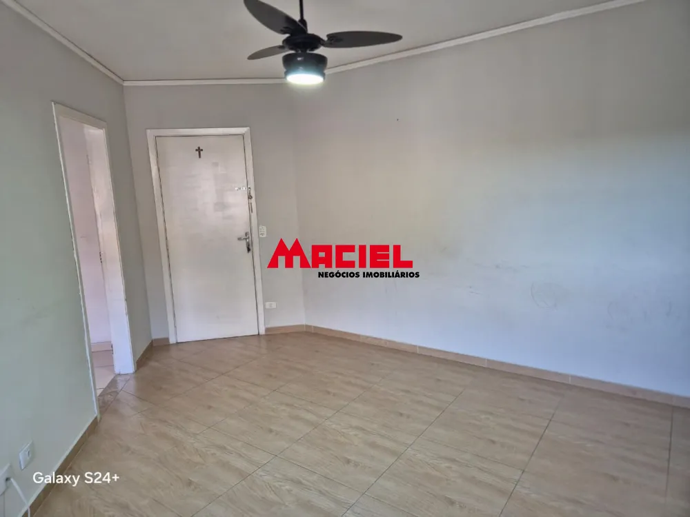 Alugar Apartamento / Padr&atilde;o em S&atilde;o Jos&eacute; dos Campos R$ 1.350,00 - Foto 3