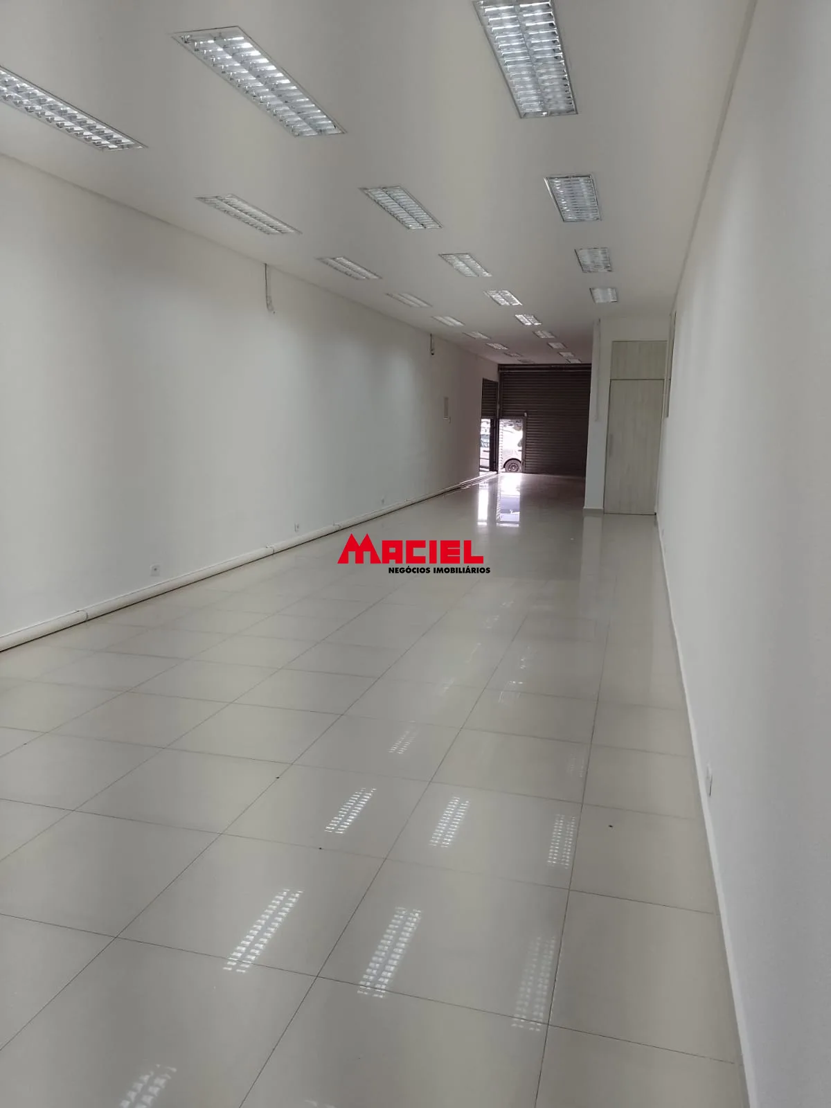 Alugar Comercial / Ponto Comercial em S&atilde;o Jos&eacute; dos Campos R$ 8.000,00 - Foto 6
