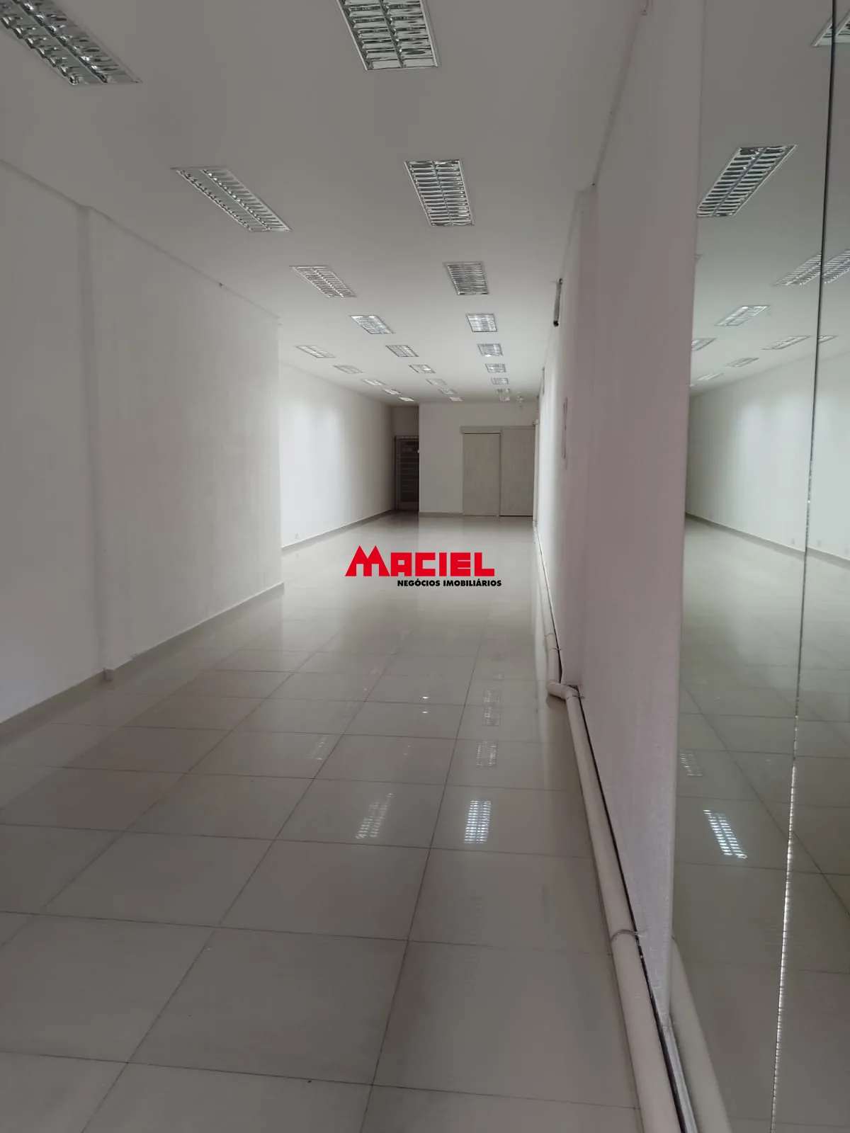 Alugar Comercial / Ponto Comercial em S&atilde;o Jos&eacute; dos Campos R$ 8.000,00 - Foto 7