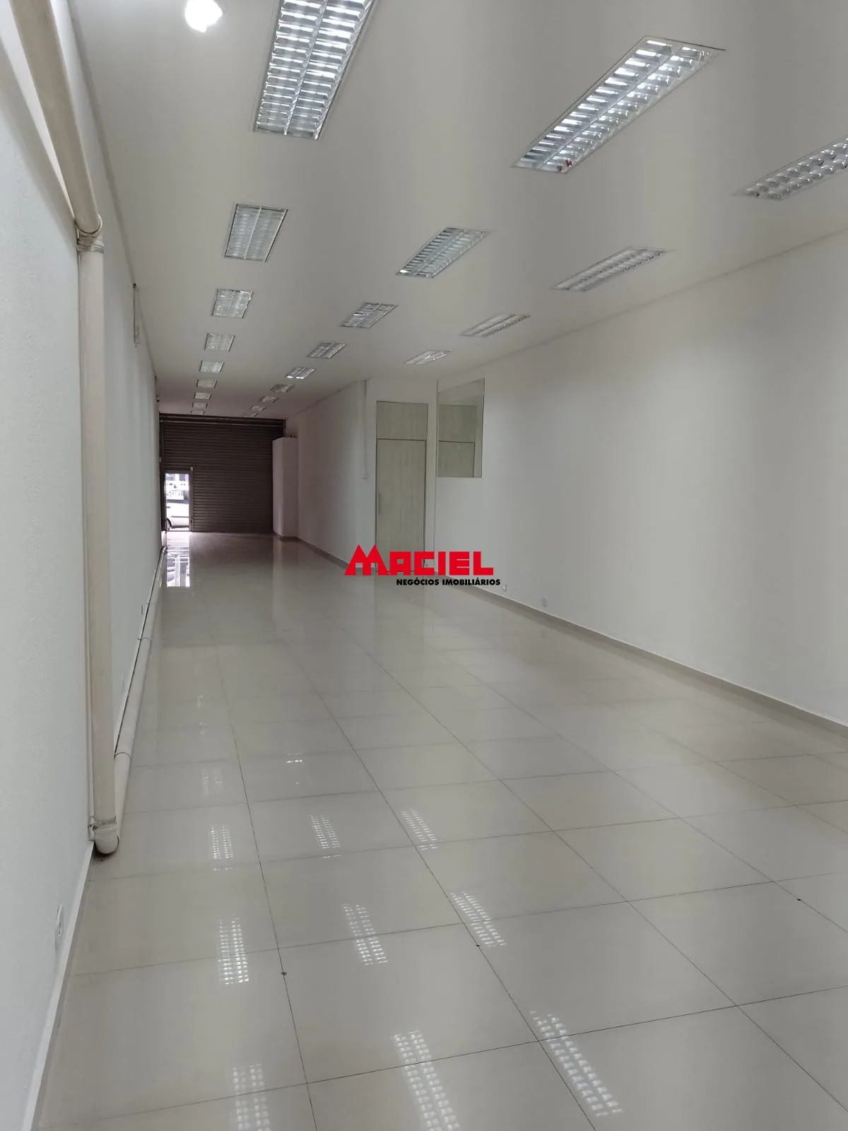 Alugar Comercial / Ponto Comercial em S&atilde;o Jos&eacute; dos Campos R$ 8.000,00 - Foto 12