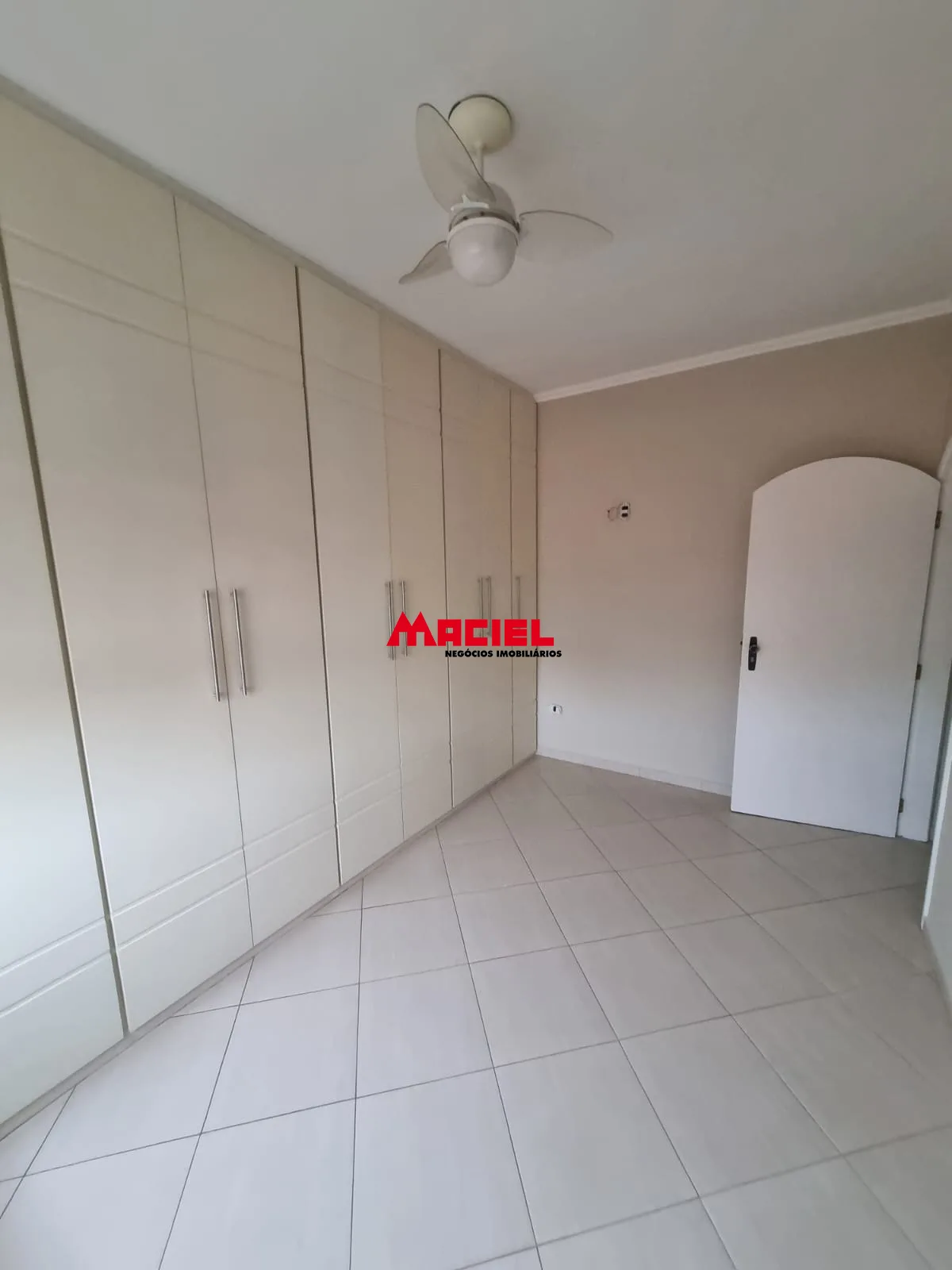 Comprar Casa / Condom&iacute;nio em S&atilde;o Jos&eacute; dos Campos R$ 1.250.000,00 - Foto 8