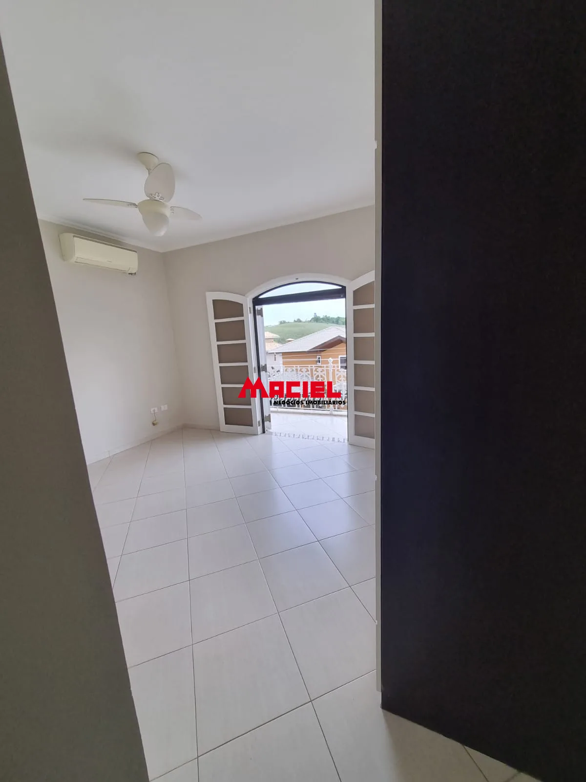 Comprar Casa / Condom&iacute;nio em S&atilde;o Jos&eacute; dos Campos R$ 1.250.000,00 - Foto 17