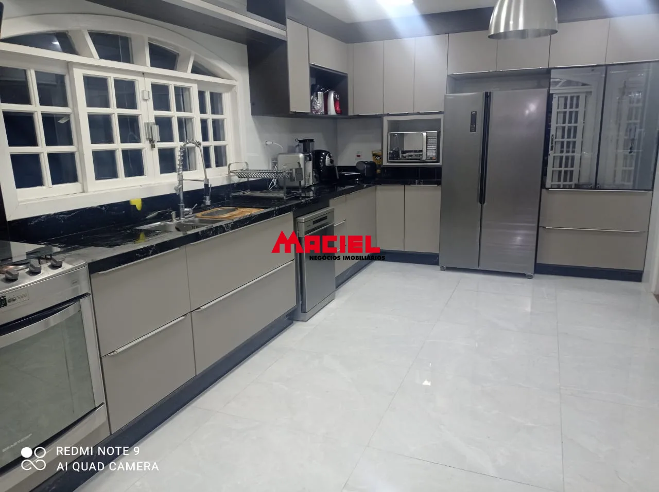 Comprar Casa / Sobrado em S&atilde;o Jos&eacute; dos Campos R$ 1.380.000,00 - Foto 10