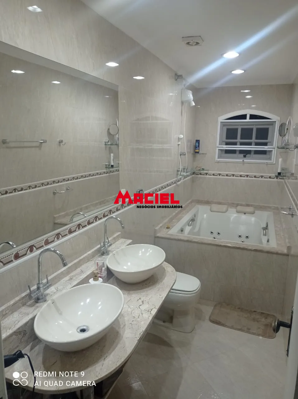 Comprar Casa / Sobrado em S&atilde;o Jos&eacute; dos Campos R$ 1.380.000,00 - Foto 11