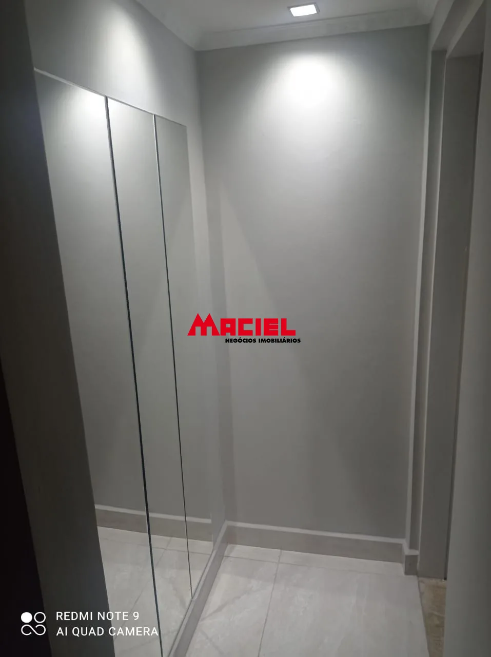 Comprar Casa / Sobrado em S&atilde;o Jos&eacute; dos Campos R$ 1.380.000,00 - Foto 12