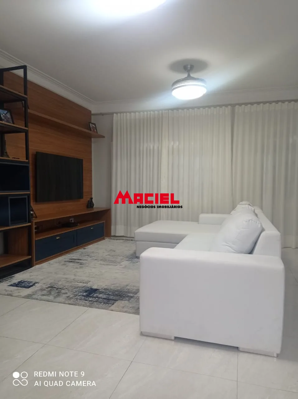 Comprar Casa / Sobrado em S&atilde;o Jos&eacute; dos Campos R$ 1.380.000,00 - Foto 13