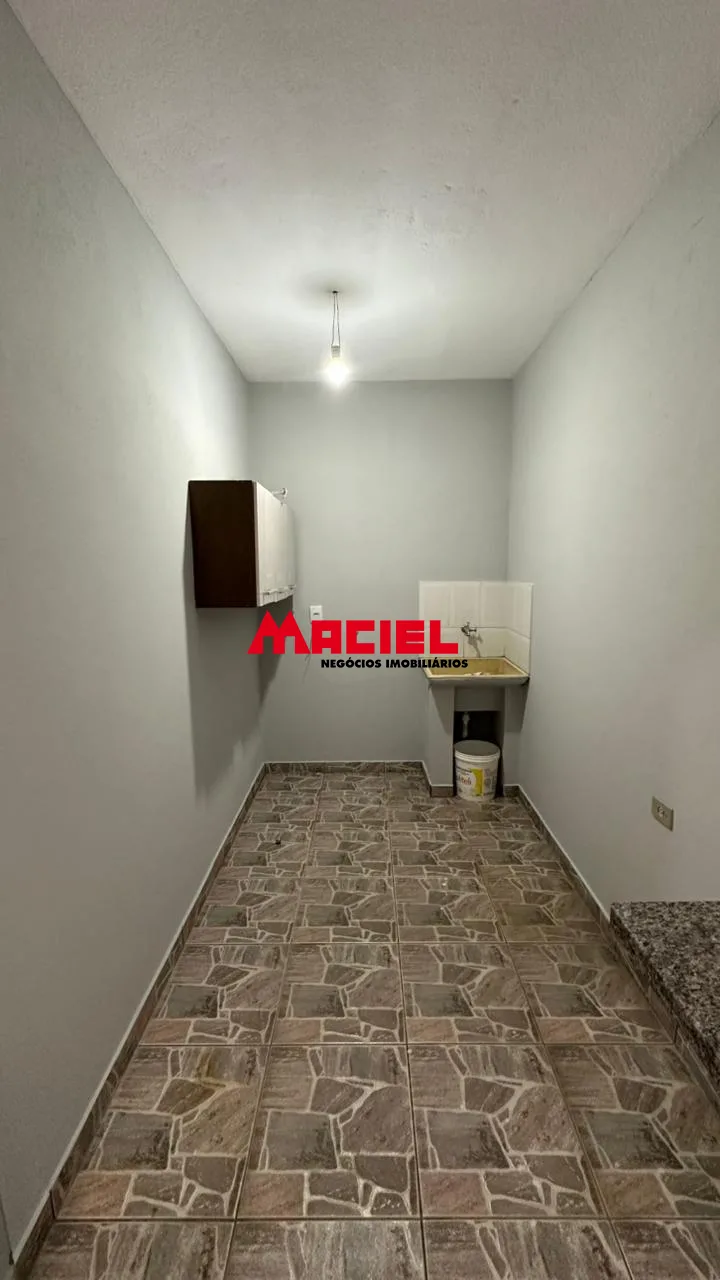 Alugar Casa / Sobrado em S&atilde;o Jos&eacute; dos Campos R$ 2.800,00 - Foto 31