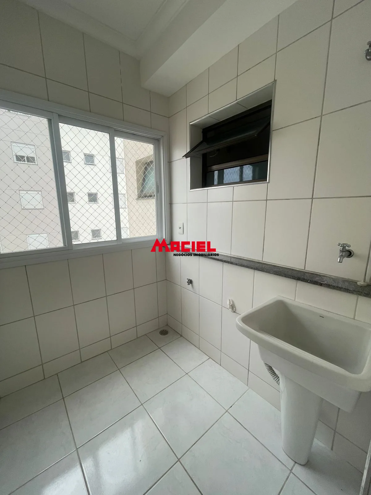 Alugar Apartamento / Padr&atilde;o em S&atilde;o Jos&eacute; dos Campos R$ 2.200,00 - Foto 5